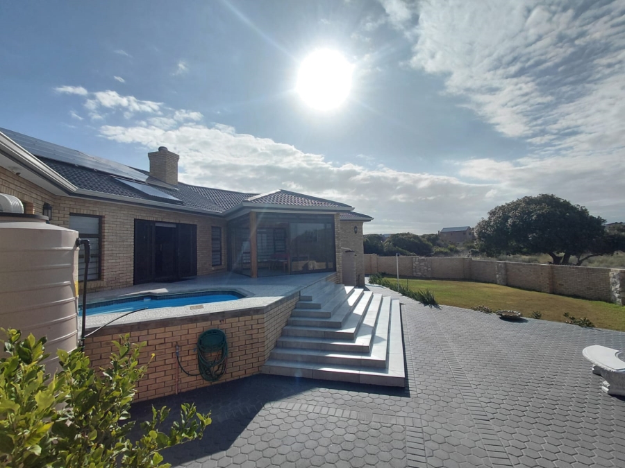 3 Bedroom Property for Sale in Stilbaai Wes Western Cape